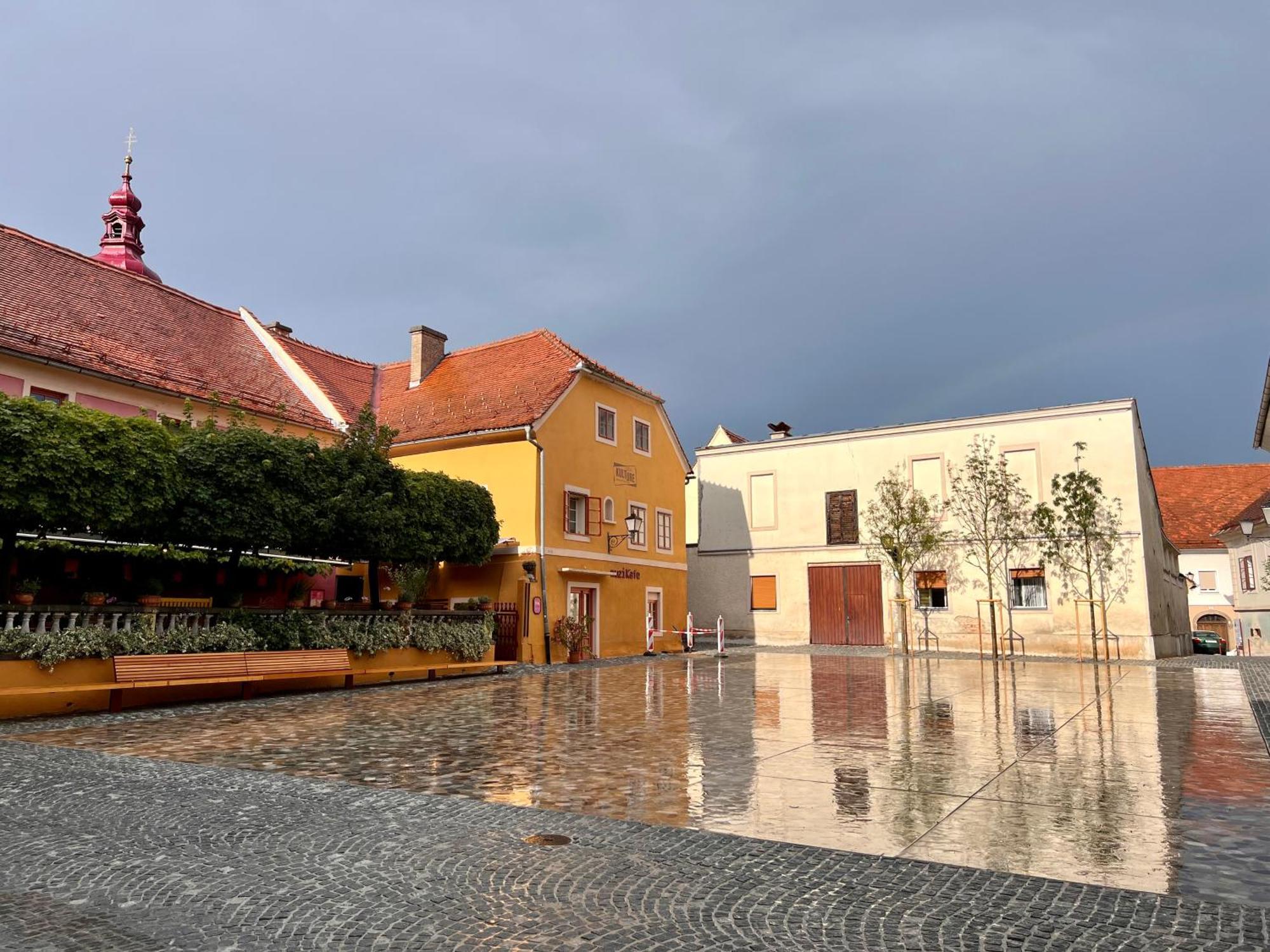 Muzikafe - Home Of Culture Ptuj Luaran gambar