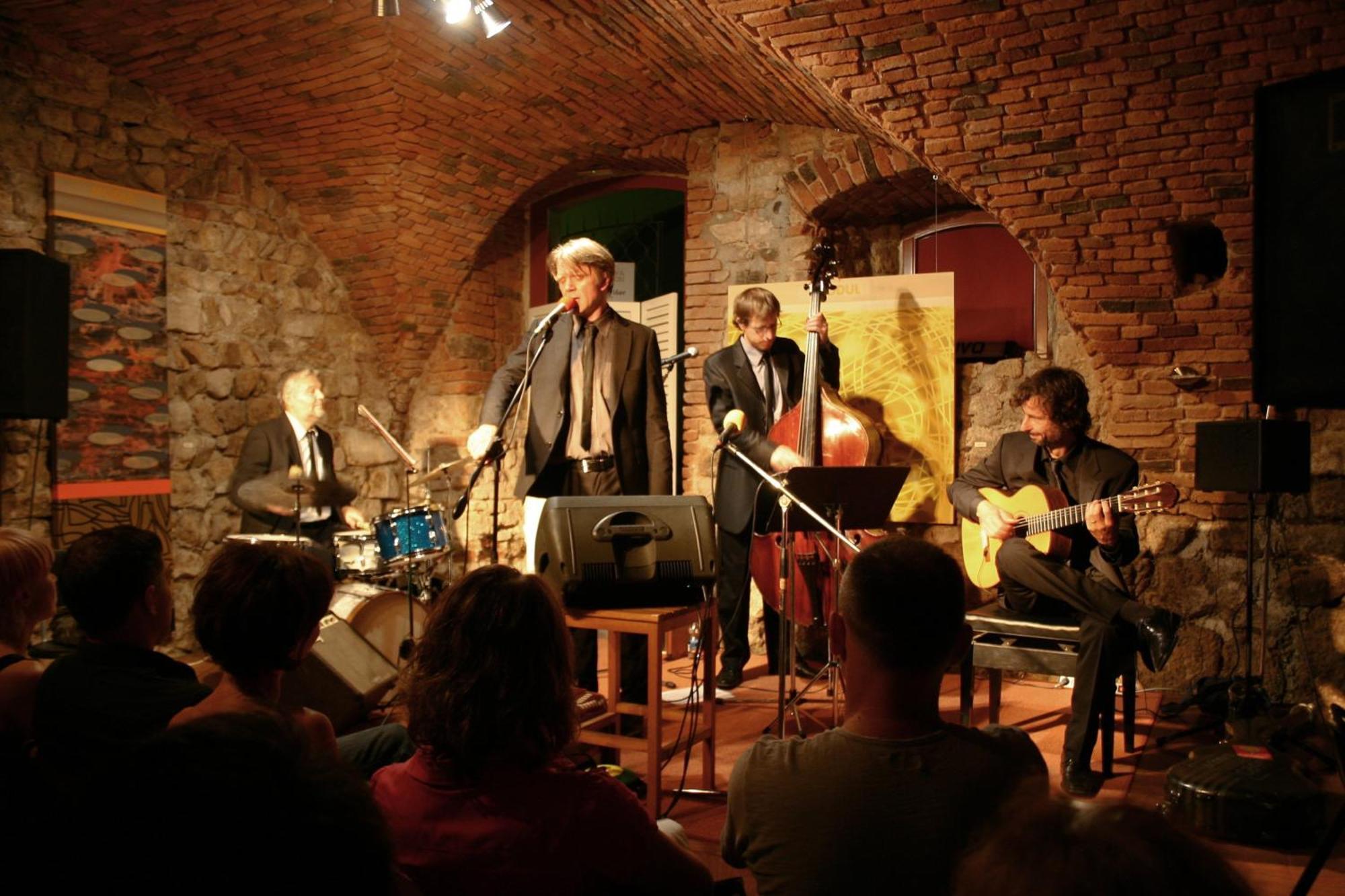 Muzikafe - Home Of Culture Ptuj Luaran gambar